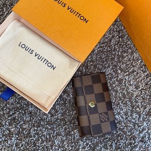 Louis Vuitton Damier Key holder